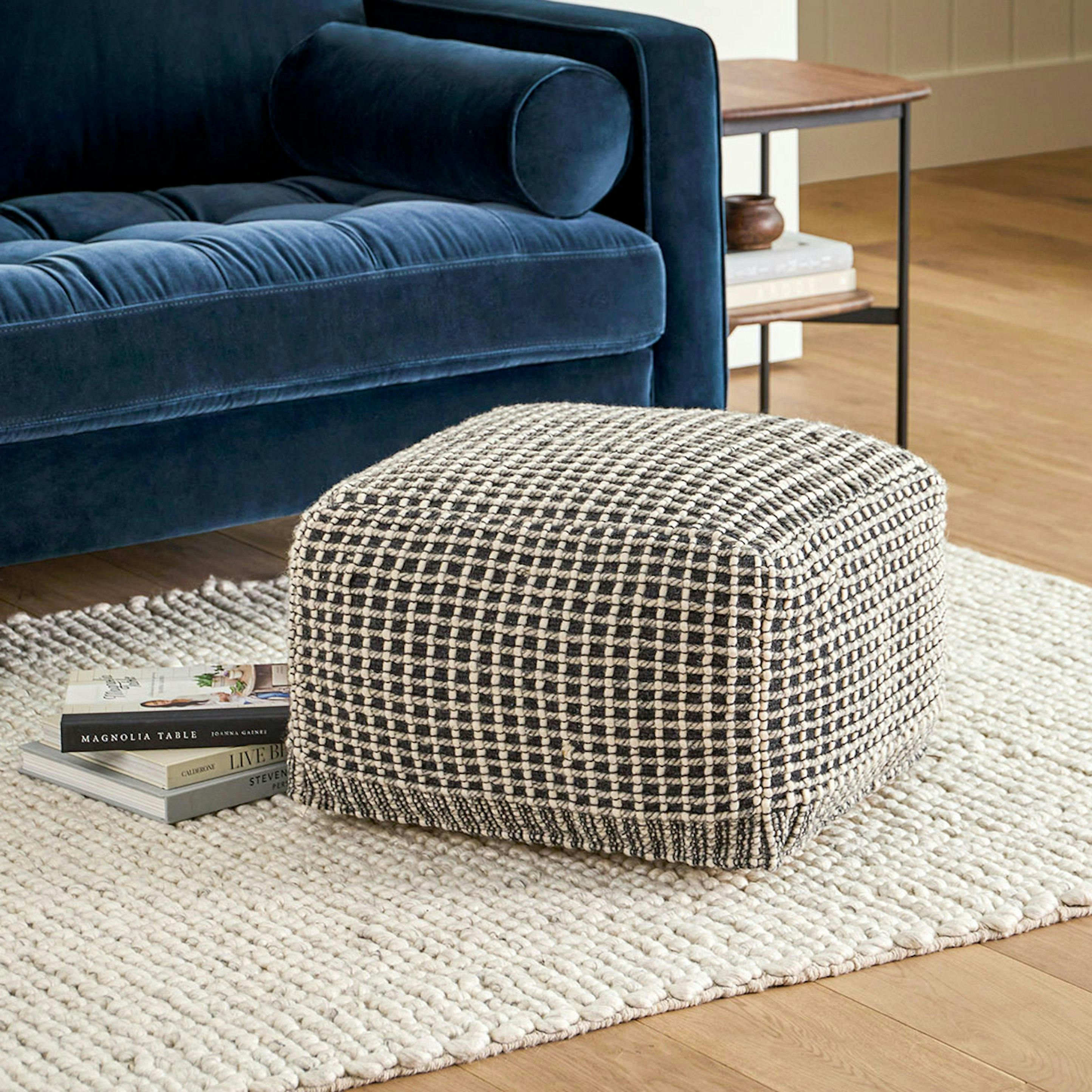 Ren 20 Pouf - Black Weave
