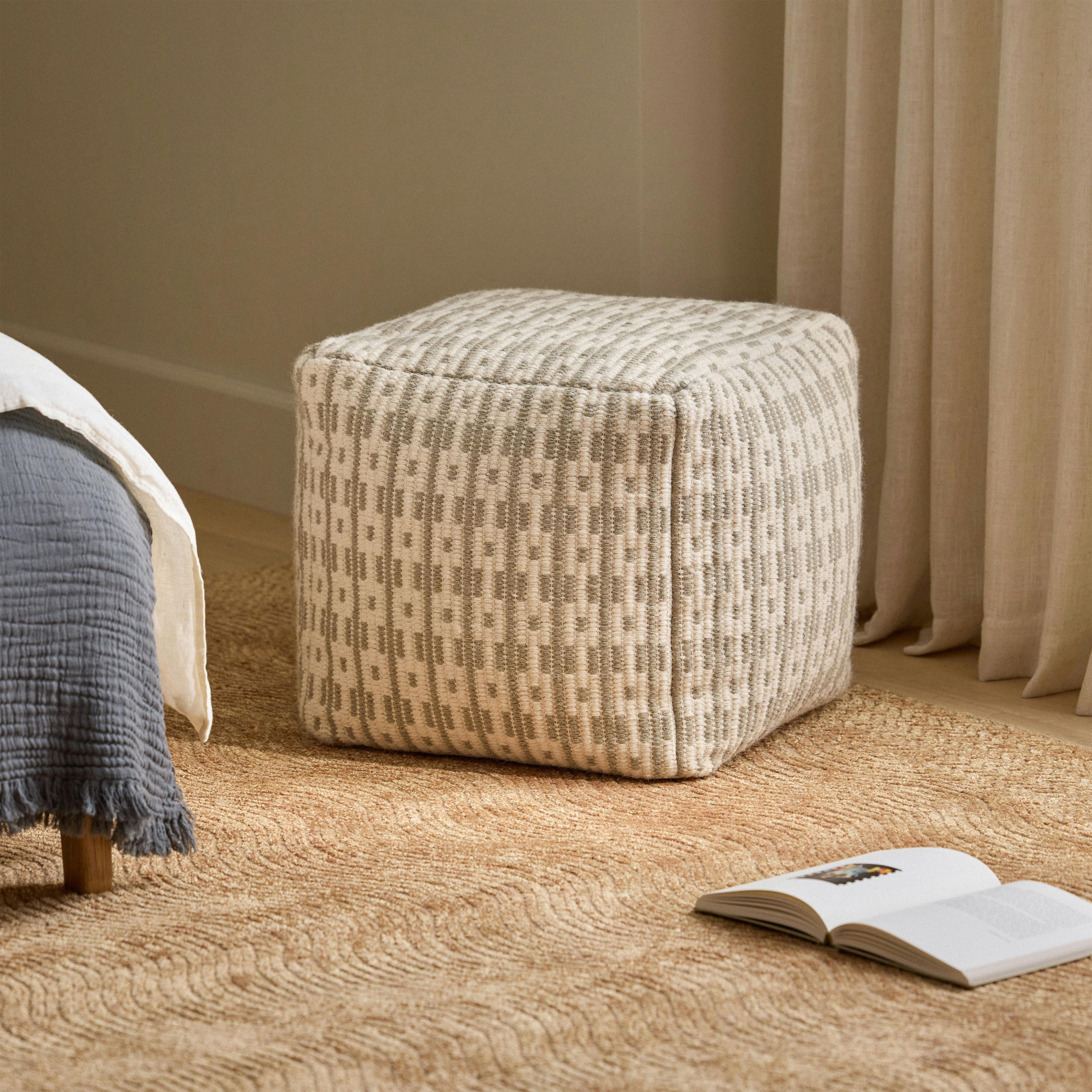 Mia 18 Pouf - Doe Taupe