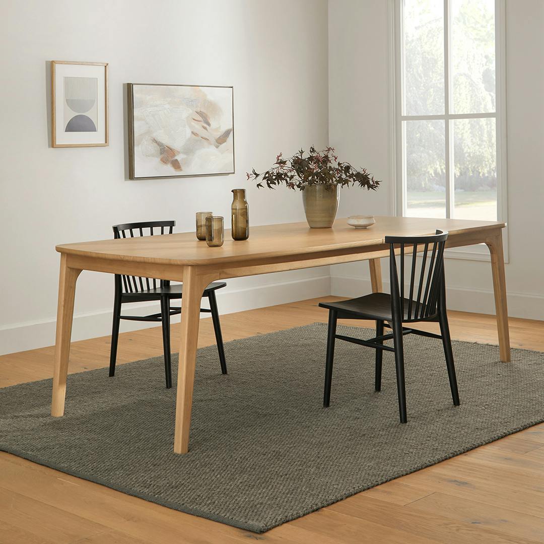 Plumas 92.5 - 112 Extendable Dining Table - White Oak